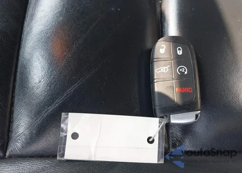 2020 Jeep Grand Cherokee Limited 4X4 from USA, damaged, VIN 1C4RJFBG8LC104353